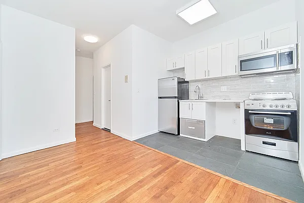 Rented by Living New York | media 10