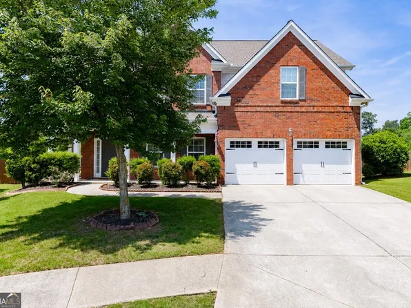 820 Sapphire Ln, Sugar Hill, GA 30518