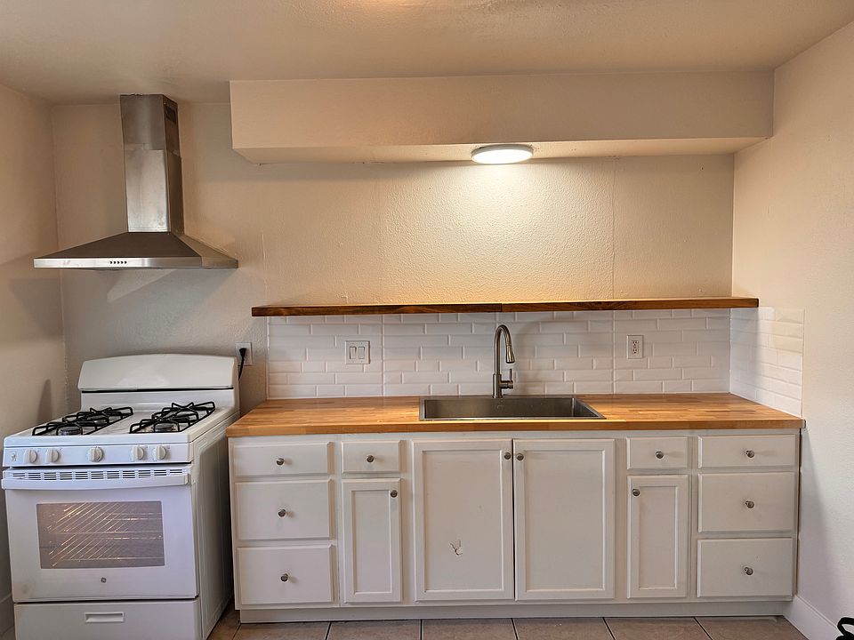 1st image of 3310 38th Ave APT 1