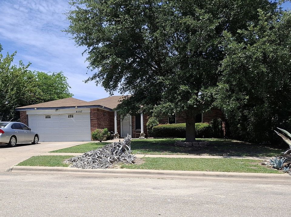 2nd image of 4207 Beach Ball Dr