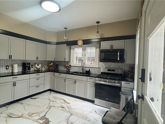 5th image of 132 Jennette Dr