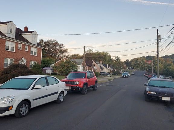 4th image of 3324 Forest Hill Ave NW