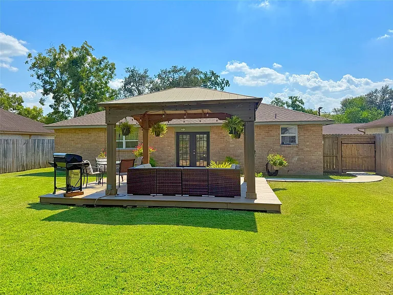307 Bellmar Ln — Photo 2