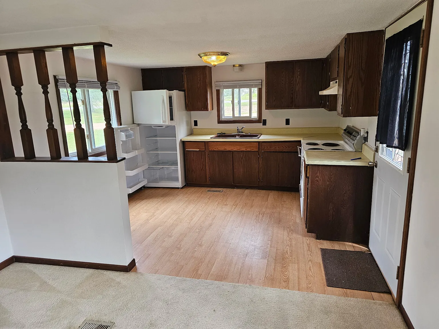 2 bed, 1000 sqft, $875 — Photo 4