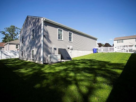 5th image of 15 Saint Theresa Ave
