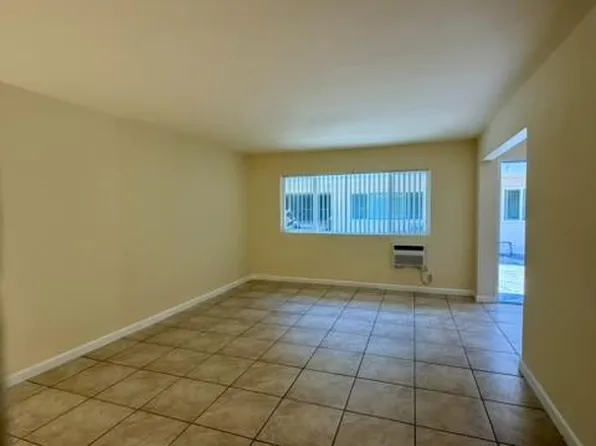 24832 Walnut St, Newhall, CA