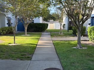 8800 Bardmoor Blvd APT 20, Seminole, FL 33777