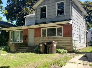 625 W Clark, Freeport, IL 61032