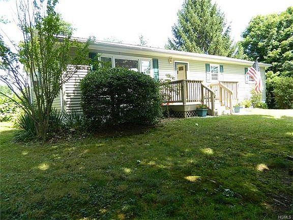 2nd image of 4 Little Brook Ct
