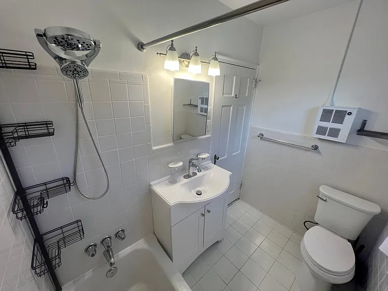7 E Glebe Rd #C — Photo 9
