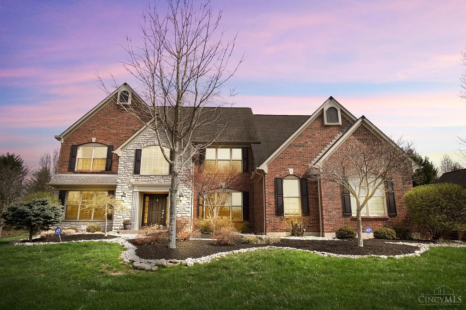 858 River Forest Dr photo 1