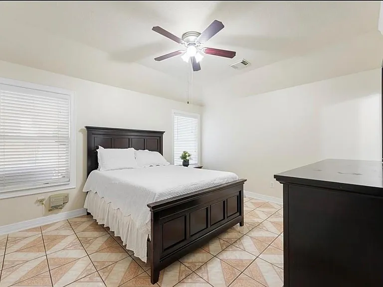 1614 York Creek Dr — Photo 19