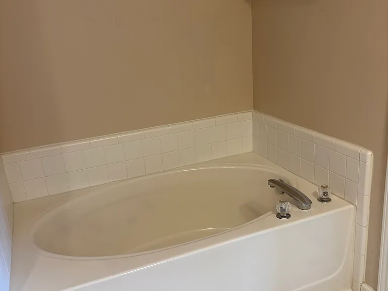 226 Regent Sq — Photo 22