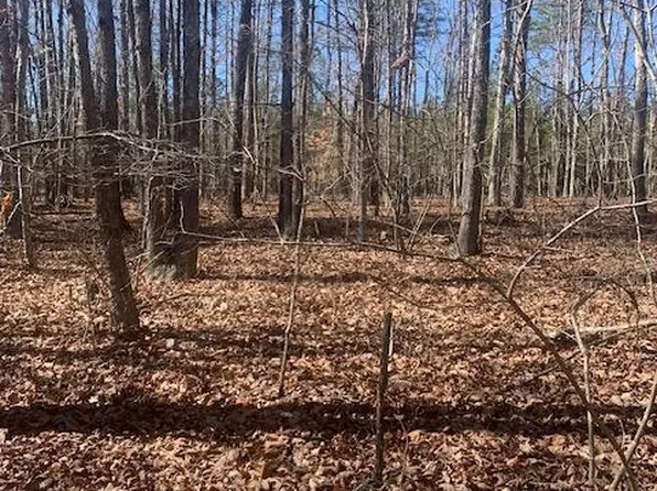 206 Pinehurst Dr, Gordonsville, VA 22942