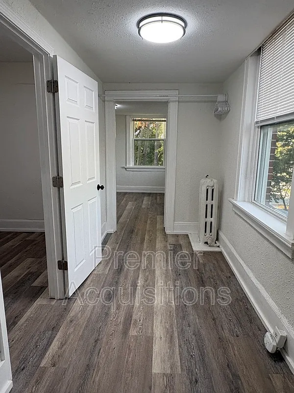 702 Biltmore Blvd — Photo 3