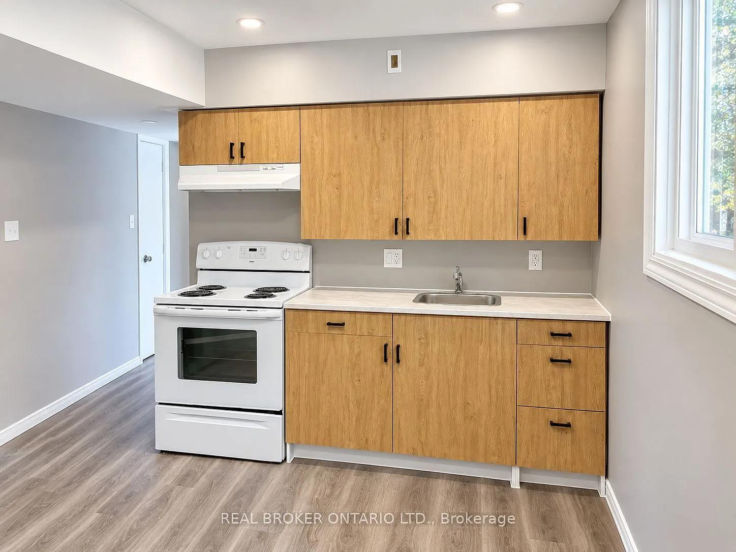 2 bed, $1,499 — Photo 2
