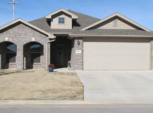 1085 Matthew Cir, Webb City, MO 64870