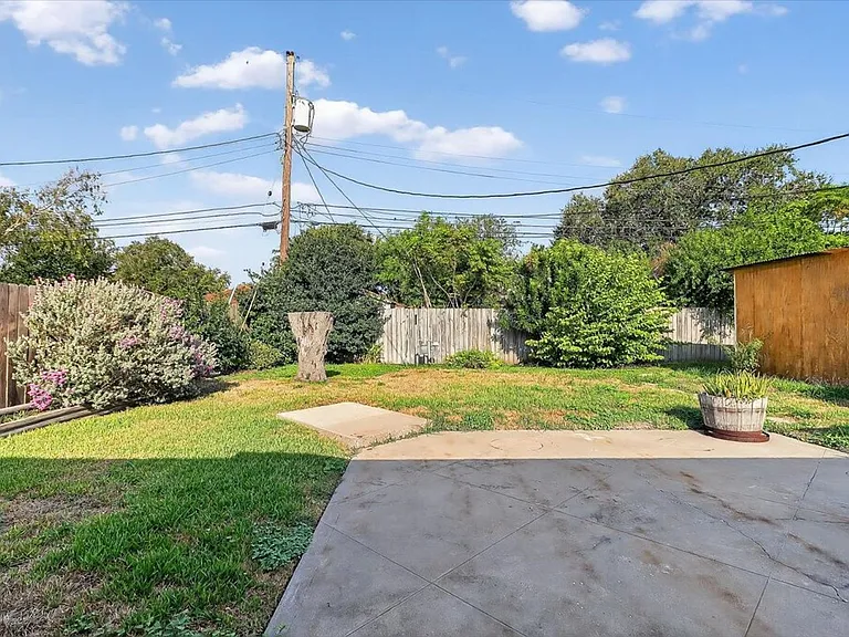 4637 Calvin Dr — Photo 33