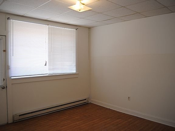 5th image of 220 W Franklin St