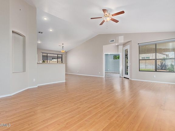 4th image of 9452 W POTTER Drive