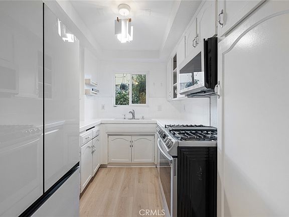 4th image of 1355 N Sierra Bonita Ave APT 208