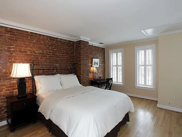 656 Acker Pl NE — Photo 16