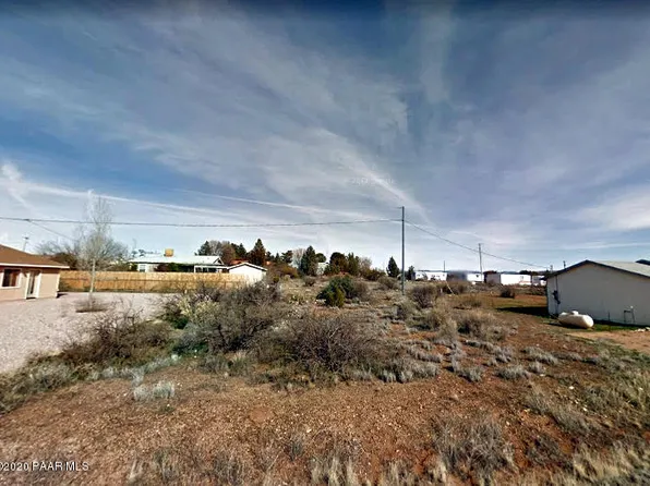 20272 E Hereford Dr, Mayer, AZ 86333