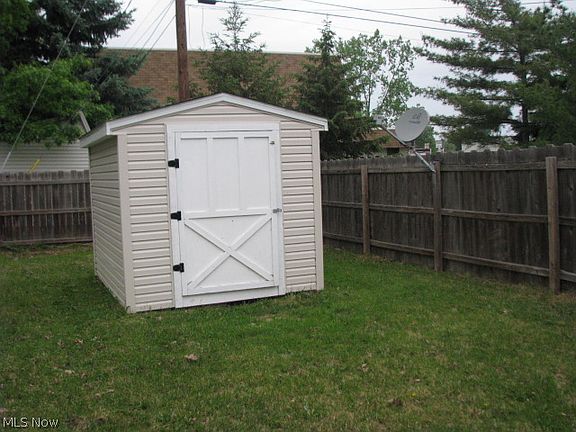 3rd image of 4324 Princess Anne Ct