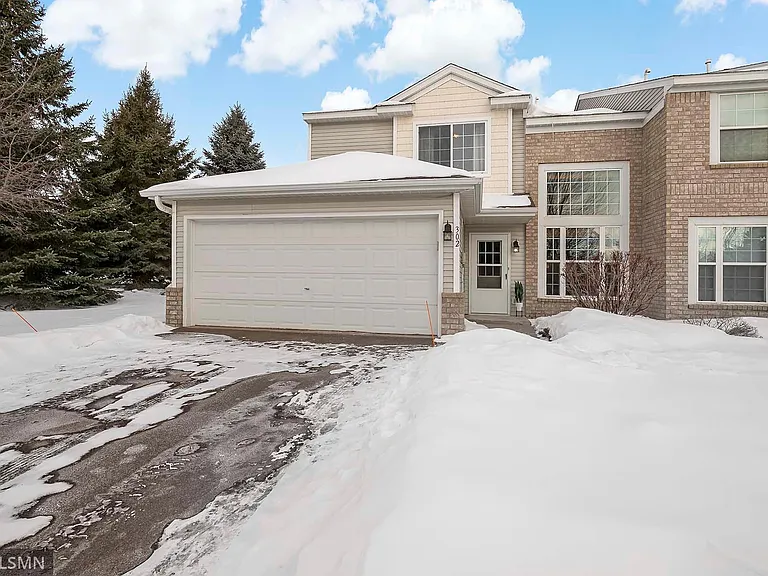 302 Wilderness Dr — Photo 1