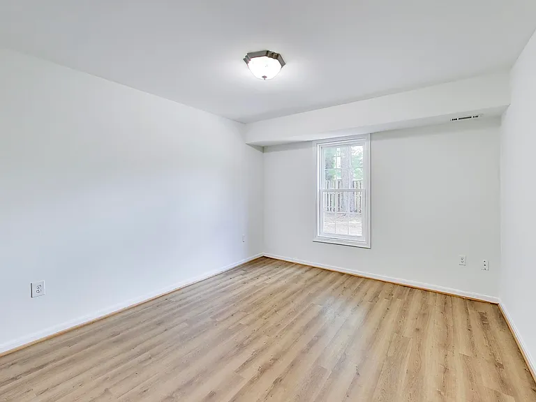 12015 Montrose Village Ter — Photo 21