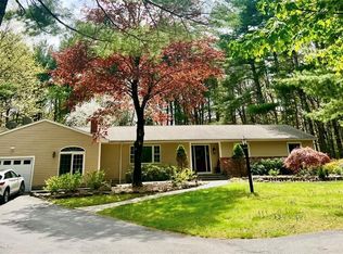 3720 Division Rd, East Greenwich, RI 02818