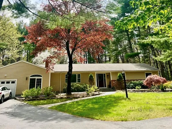 3720 Division Rd, East Greenwich, RI 02818