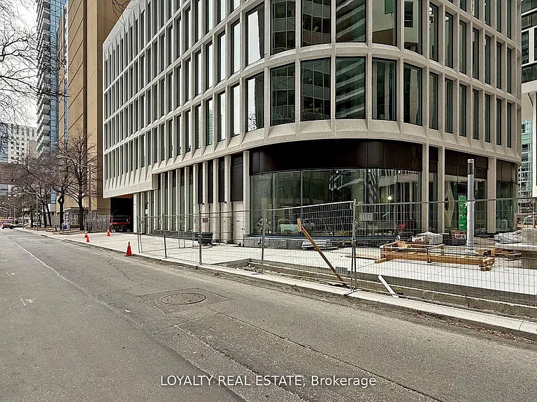 230 Simcoe St #2713 — Photo 3