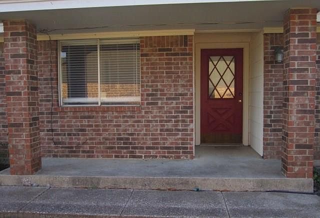 1st image of 3613 Jewel St