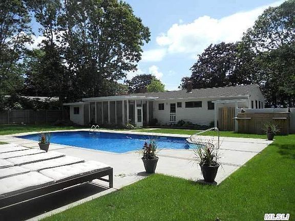 2nd image of 30 Romana Dr
