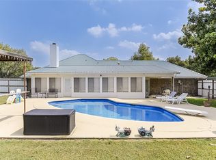 111 Kirk Rd, Midlothian, TX 76065