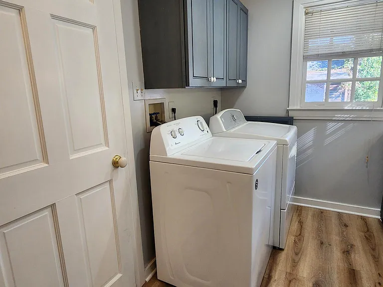 1520 Ridout Ln — Photo 46