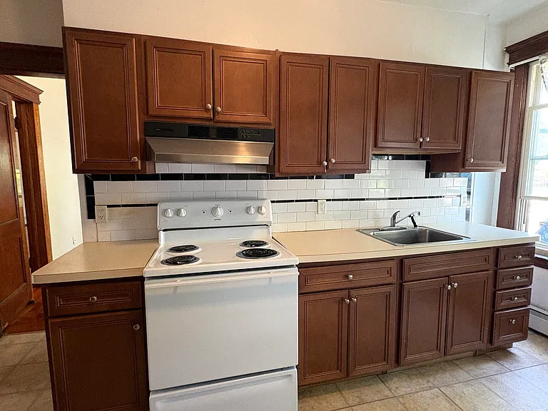 155 Norton St #1 — Photo 10