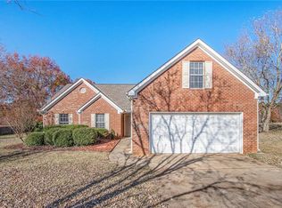 511 Gallantry Trl, McDonough, GA 30252