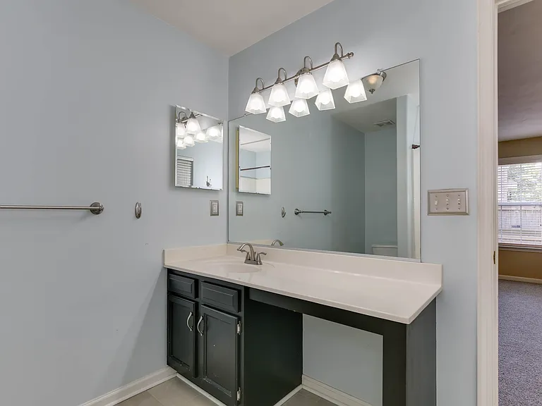 1133 Lady Ashley Dr #1 — Photo 33