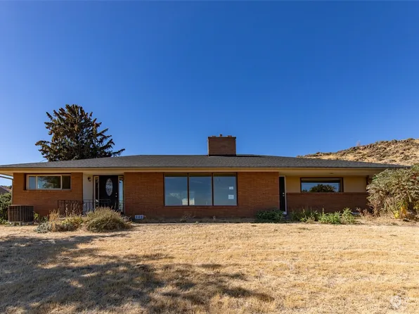 1430 Young Grade Road, Yakima, WA 98908