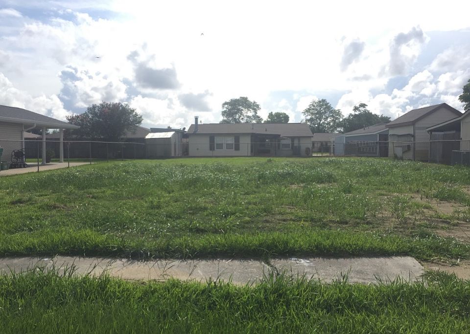 1st image of 452 Willowbrook Dr