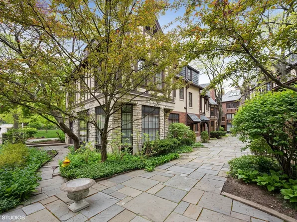 561 Hill Ter APT 310, Winnetka, IL 60093