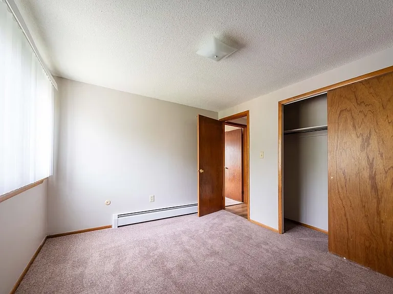 Camelot Village Apartments — Photo 43