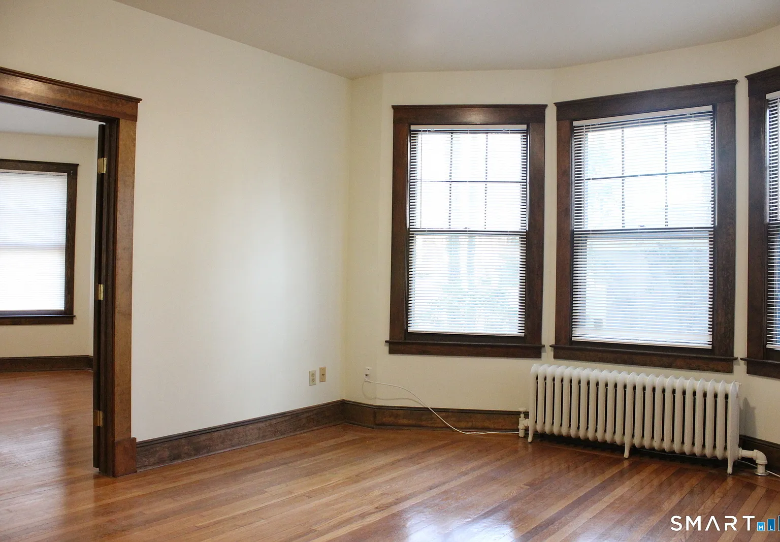 3 bed, 1.0 bath, 1392 sqft, $2,600 — Photo 4