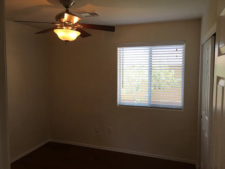 9933 Carrizo Springs Ave — Photo 13