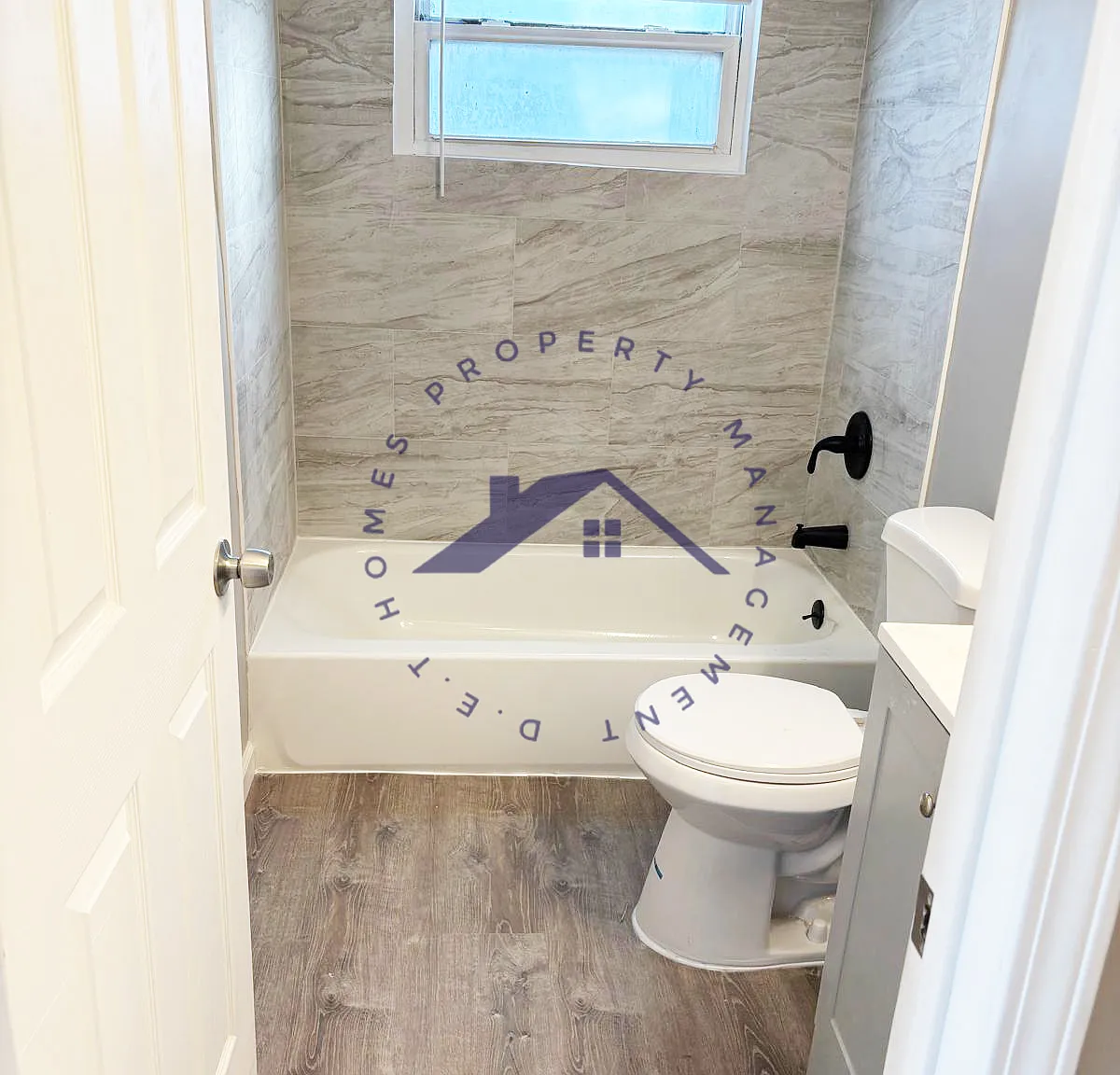 3 bed, 1000 sqft, $1,350 — Photo 3