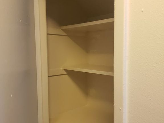 4th image of 1930 Peabody Rd APT 2