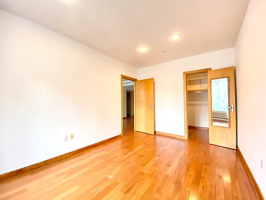 Rented by Douglas Elliman | media 7