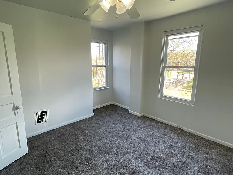 1367 Montezuma St — Photo 26